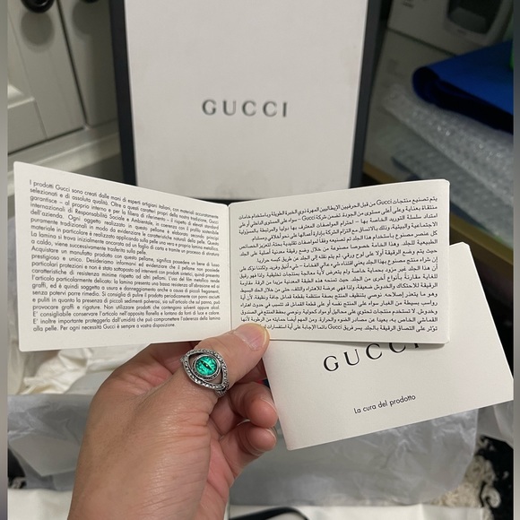 Like New Men’s Size 8 (Euro Size 41) Gucci ACE Bee Sneakers With Fur In White - Picture 12 of 14